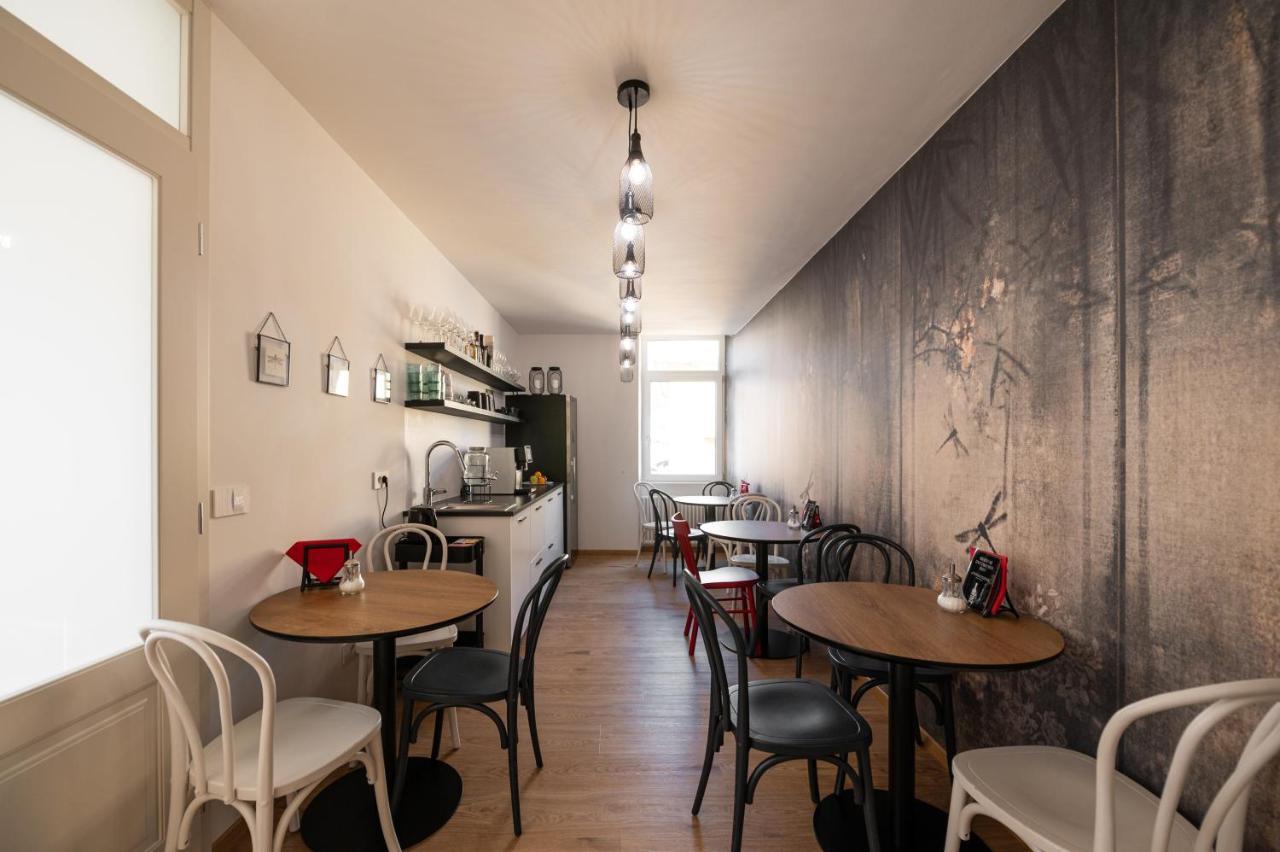 Guesthouse Diwine Merano Exteriör bild The kitchen and dining room