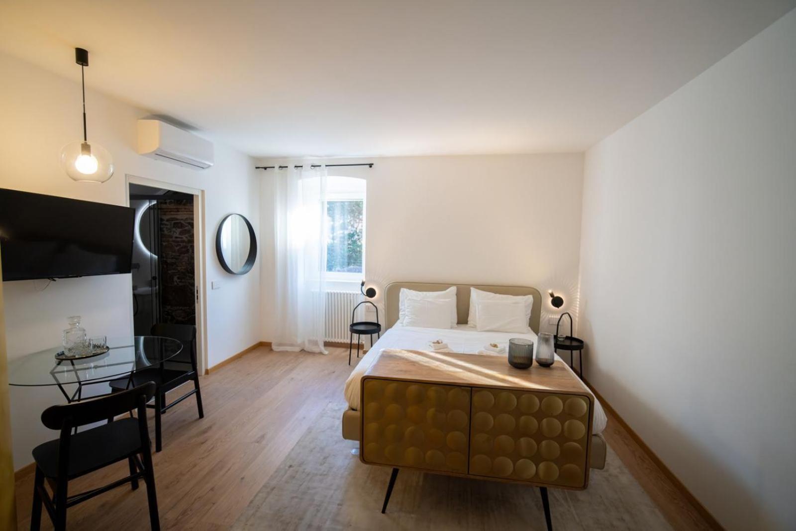 Guesthouse Diwine Merano Exteriör bild A room at the hotel
